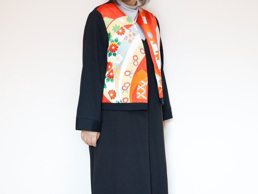 KIMONO CREW NECK JACKET - 使用复古和服布料制成的独一无二圆领外套 - 女装休闲/机能外套 - 聚酯纤维 多色