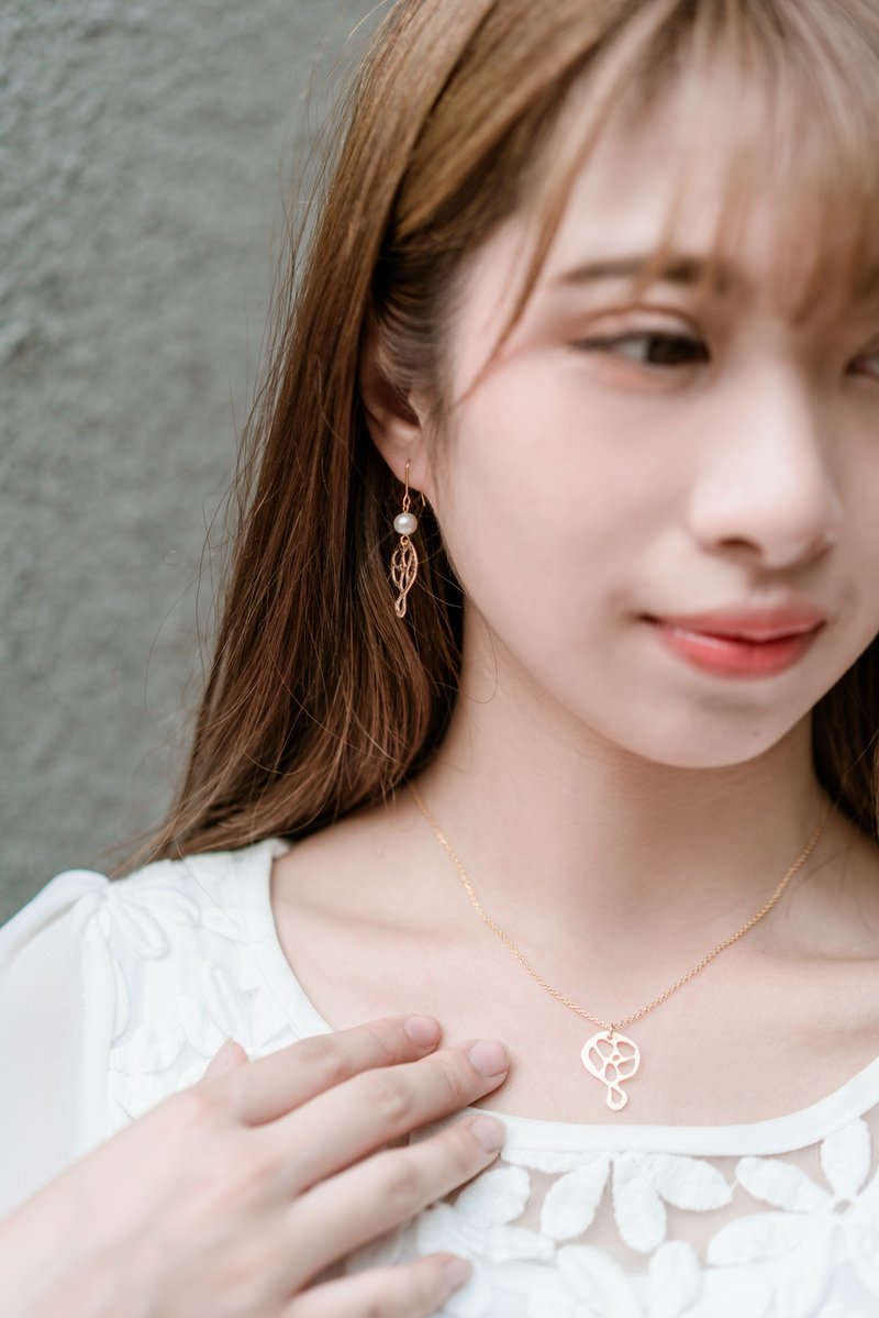 蘑菇缕空项链 / 日制18K金 - 项链 - 贵金属 金色