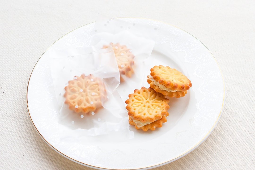 点点磨砂袋装  小柠檬夹心饼干 单入 生日分享 创意糖果 圣诞节 - 零食/点心 - 新鲜食材 黄色