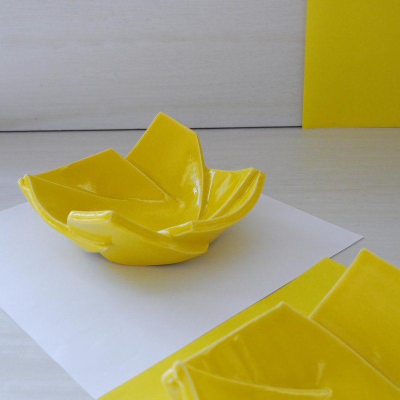 Small bowl ORIGAMI 【Yellow】 - 碗 - 陶 黄色