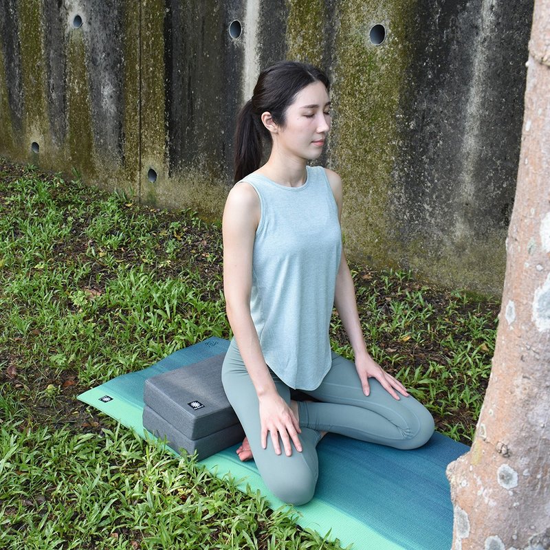 FunSport Fit-桃乐斯瑜珈肩立垫(瑜珈枕/静坐垫/倒立辅具) - 瑜珈垫 - 其他材质 灰色