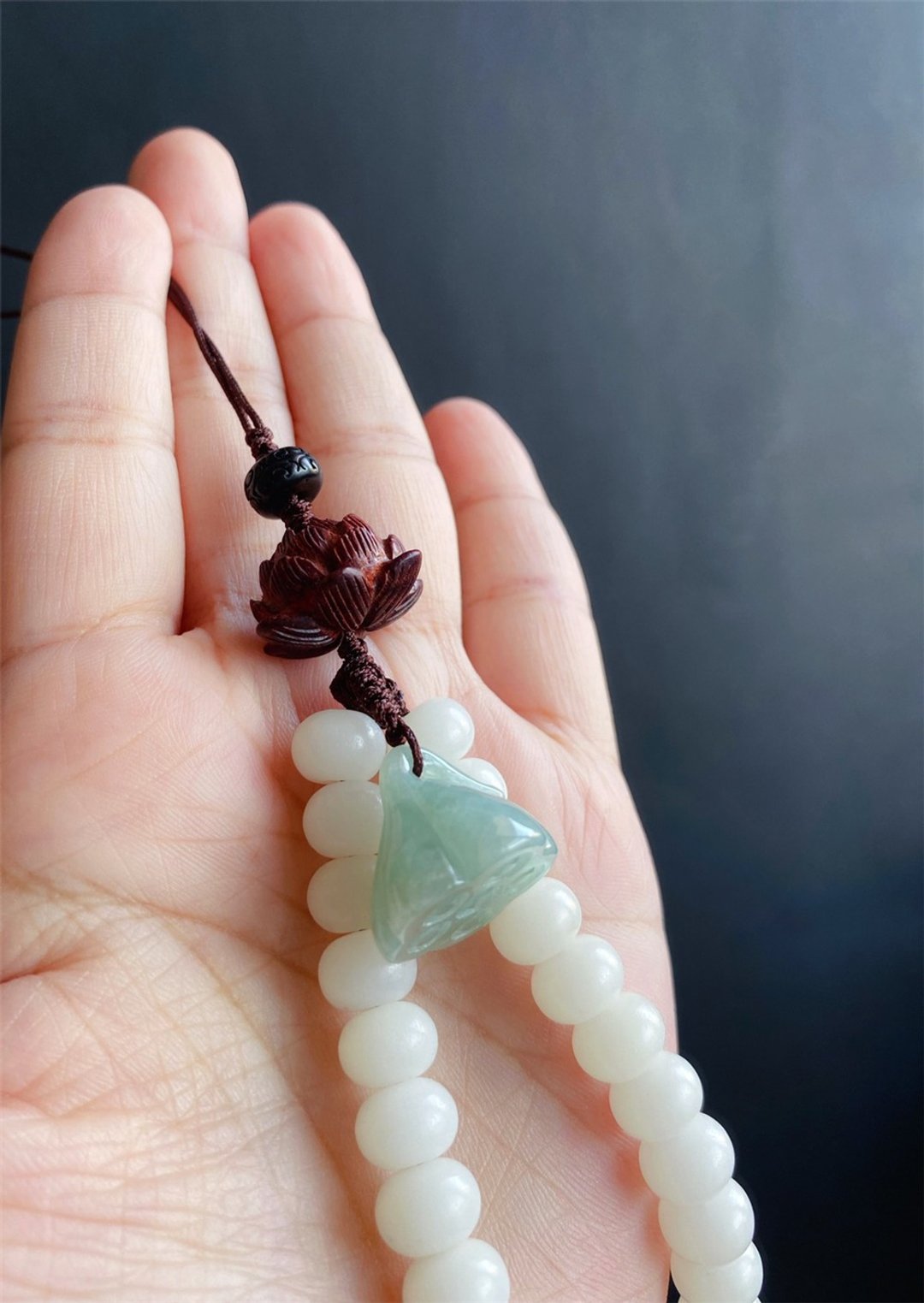 【售出】缅甸玉 翡翠 莲花 包挂 白玉菩提 保平安 手机链 福佑 - 挂绳/吊绳 - 玉石 绿色