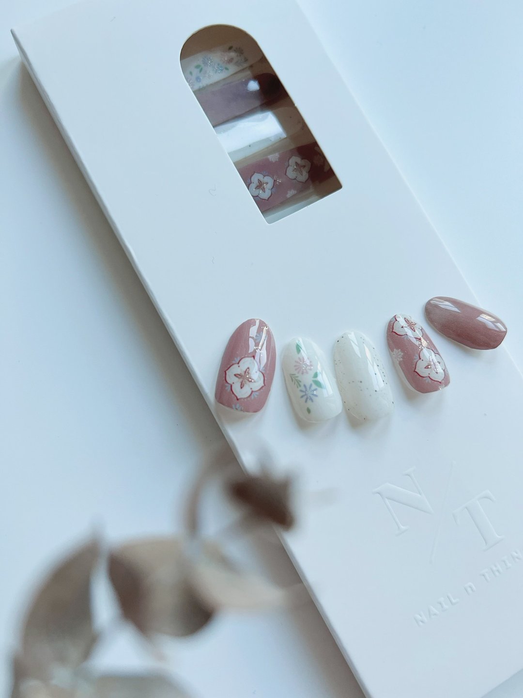 宫指甲指甲贴甲片(穿戴甲) Palace Press On Nails - 指甲油/指甲贴 - 颜料 粉红色