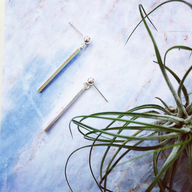 925纯银 简约设计【 圆点 设计感耳针】 - 耳环/耳夹 - 纯银 蓝色