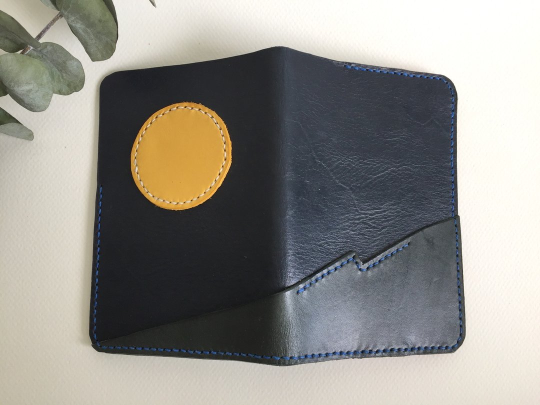 月光海护照夹＿皮革手工缝制Handcraft Passport Holder - 护照夹/护照套 - 真皮 蓝色
