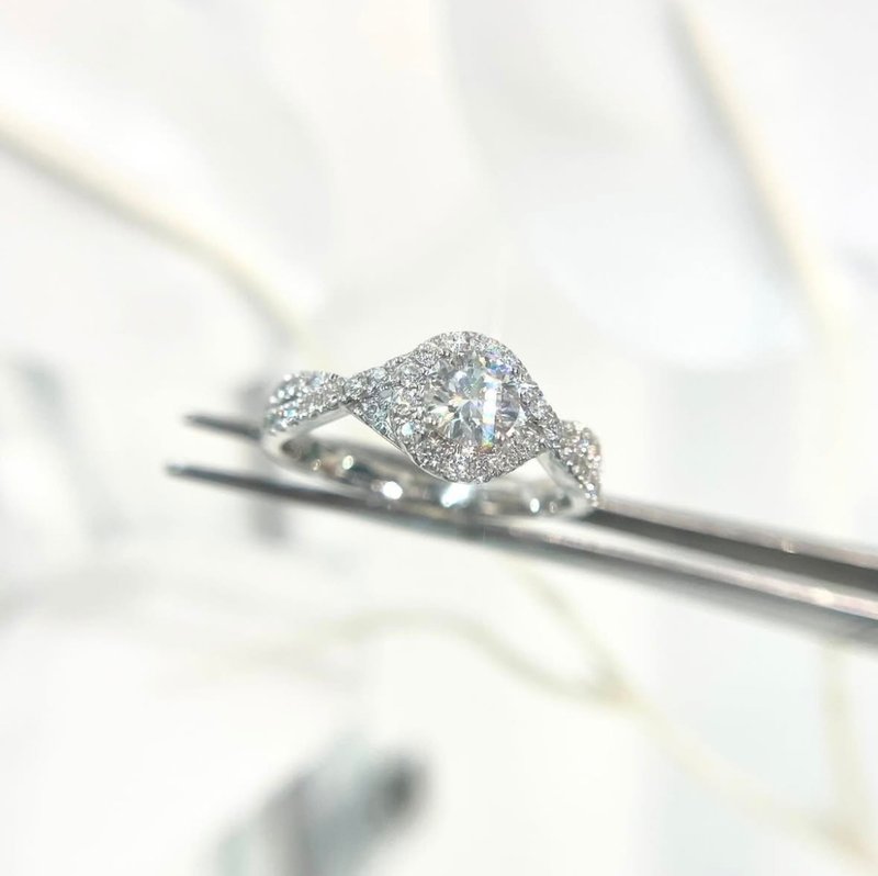 25RJ1338 - 戒指 - 钻石 