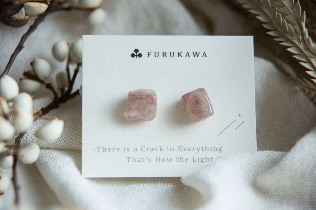 CRACK | 矿物系耳环 |  EARRINGS - 耳环/耳夹 - 玉石 粉红色