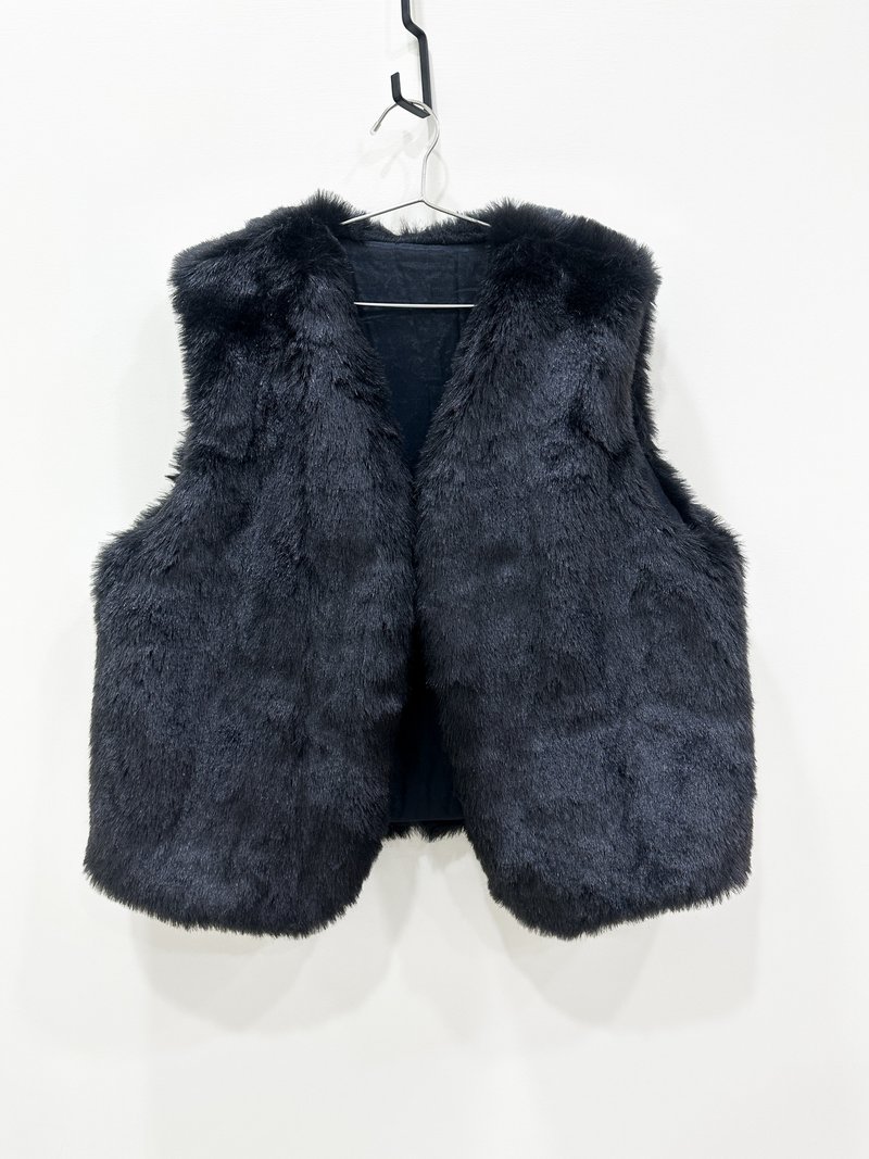 黑色短毛背心 - 女装背心 - 其他材质 黑色