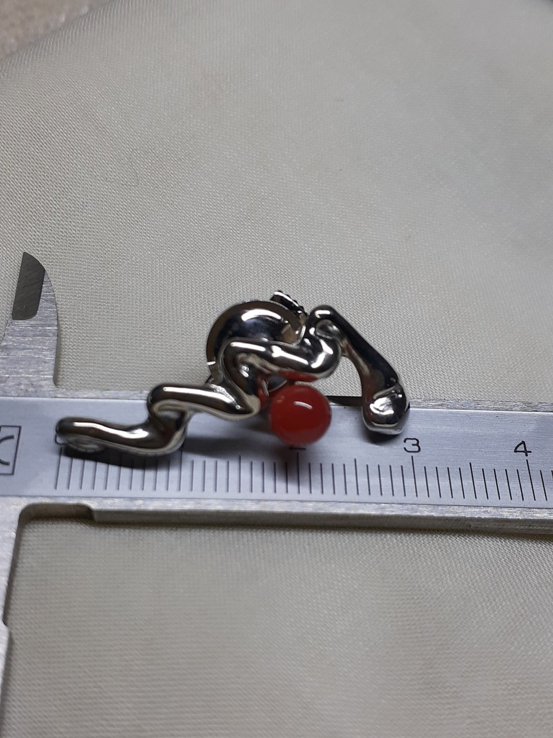 Pinkoi 代购 - 波浪与珊瑚别针式胸针 - 胸针 - 其他金属 银色