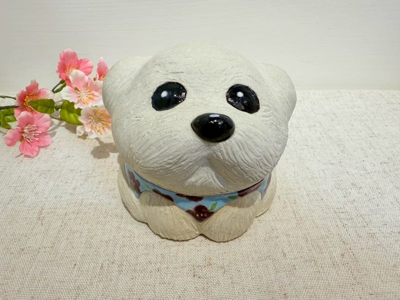 穿着衣服的白色狗狗 - 摆饰 - 陶 白色