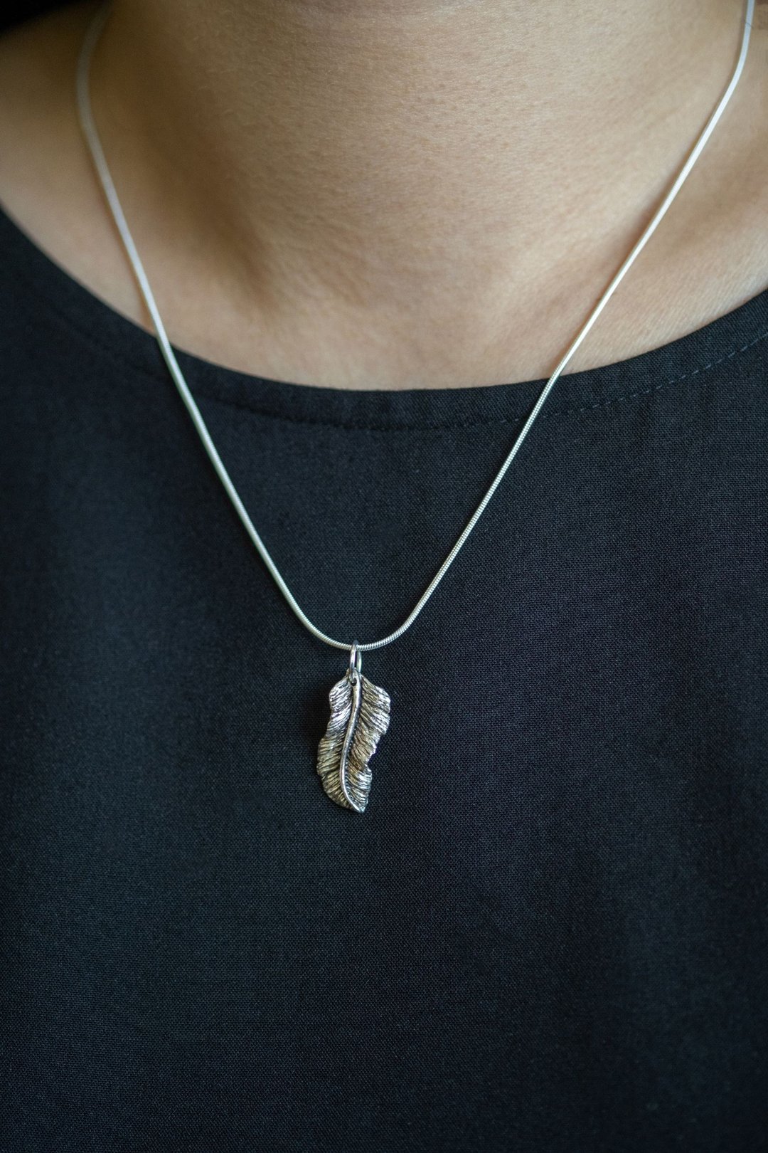 Mini Feather Black Silver 99.9 - 项链 - 纯银 银色
