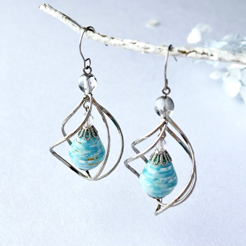 和纸宝石耳针/耳夹 ．水滴．浅蓝．轻盈．日本制 - 耳环/耳夹 - 纸 蓝色