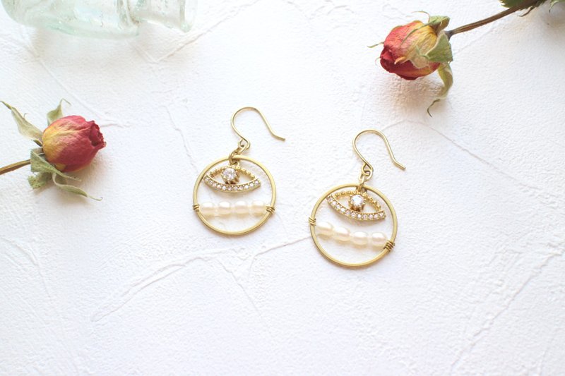 凝视幸福-珍珠 黄铜耳环-可改夹 - 耳环/耳夹 - 铜/黄铜 多色