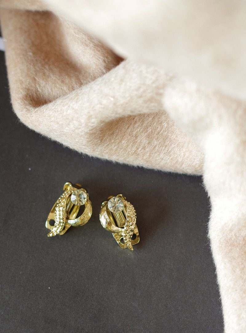 老又好古董珠宝 Vintage金色线条莱茵石夹式耳环Coro c296 - 耳环/耳夹 - 其他金属 金色