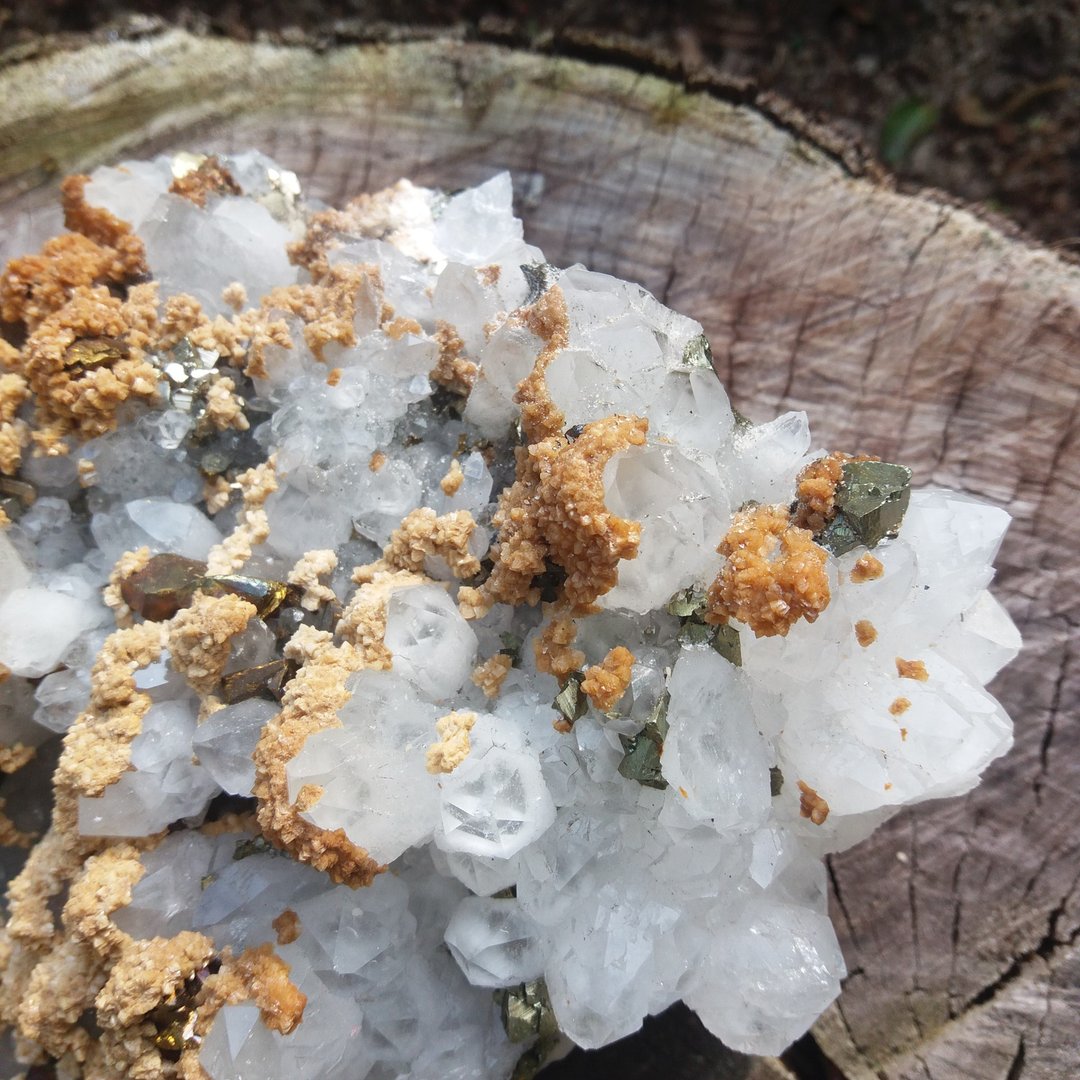 【晶石摆件】白水晶黄铁矿白云石共生晶体 - 摆饰 - 水晶 多色