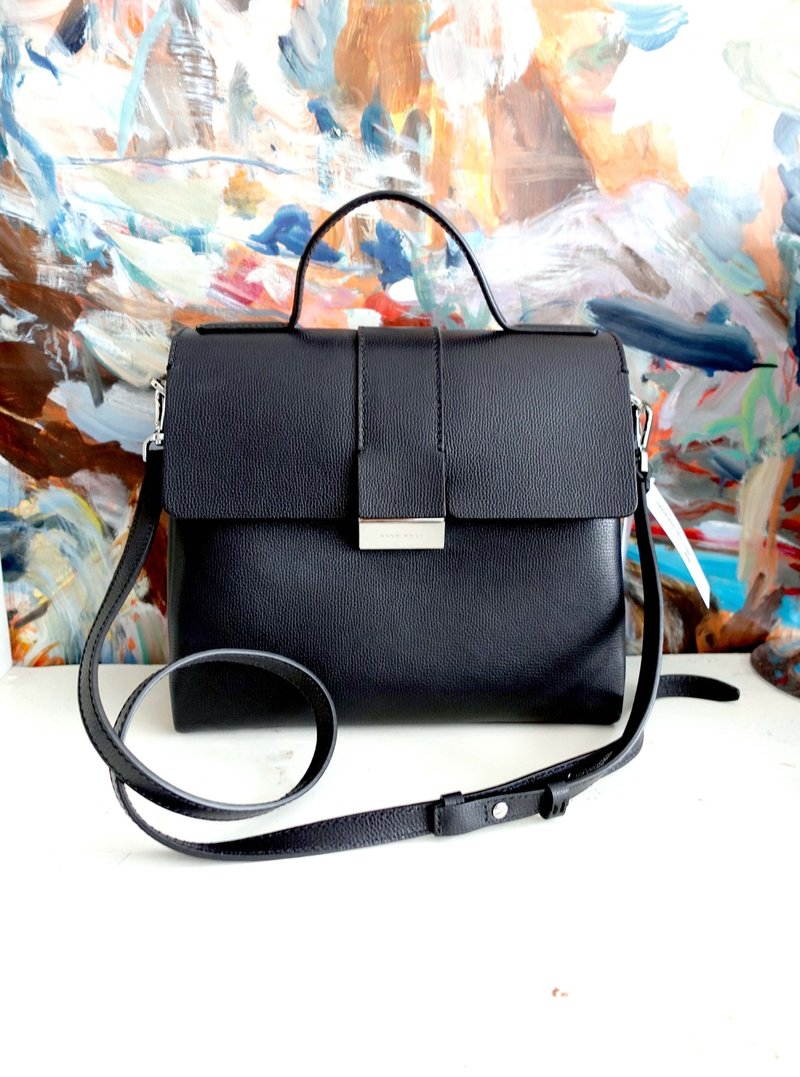 全新名牌HUGO BOSS黑色真皮牛皮方形单肩包中性手袋 高级珠宝首饰 - 侧背包/斜挎包 - 真皮 黑色