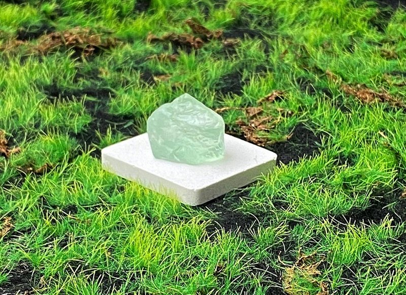 天然冰透清新薄荷绿萤石原石 稳定情绪 清除负面思绪 快速出货 - 摆饰 - 水晶 绿色