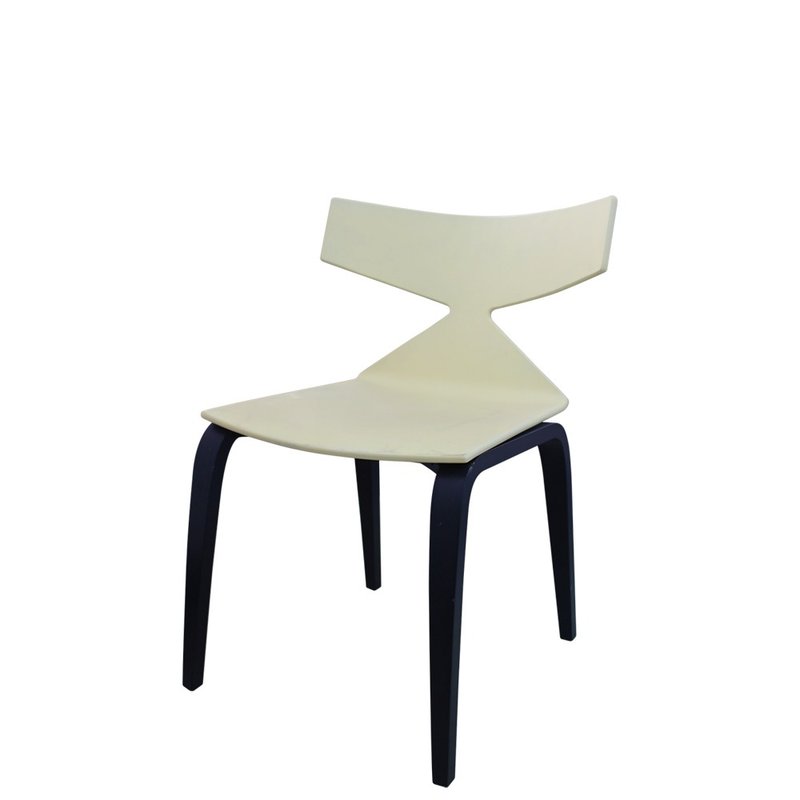 展示品出清 / 688-1 个性曲木椅 - 椅子/沙发 - 软木/水松木 多色