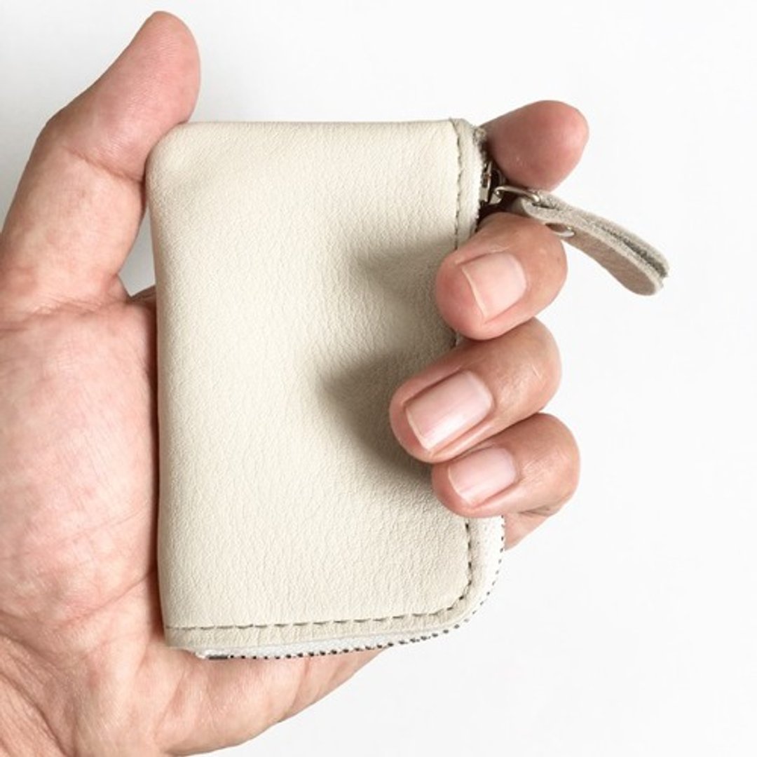 Minimal coin case of cow shrink leather and cow floor velor [off-white] - 零钱包 - 真皮 白色