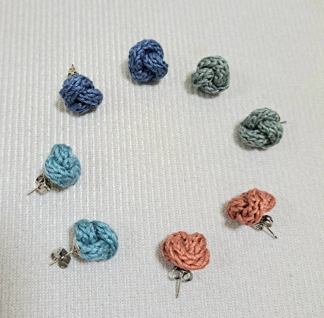 手作编织简约质感耳环 - 小花结 - 耳环/耳夹 - 棉 多色