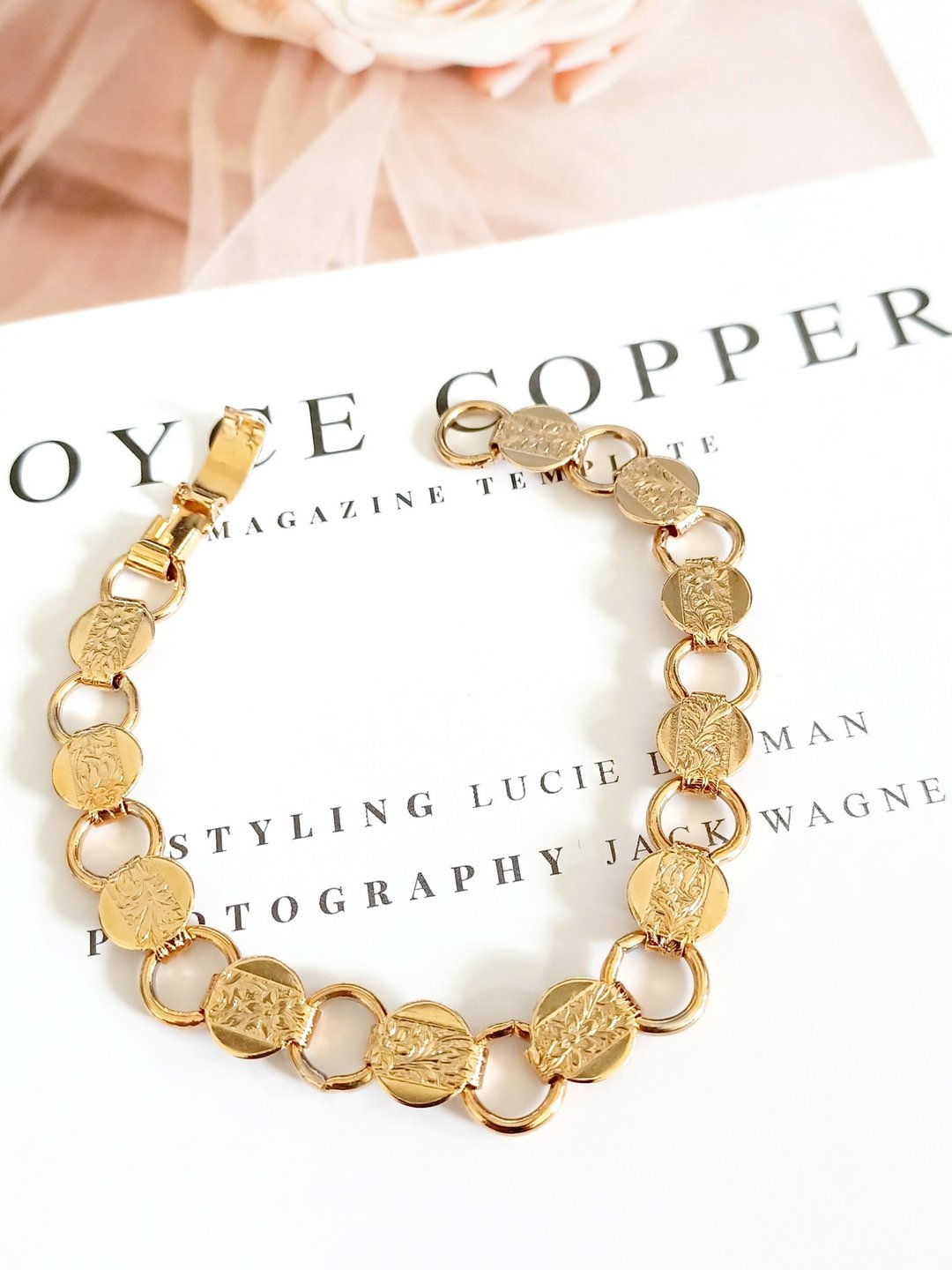vintage jewelry SARAH COV 古董金色钱币花纹手链 - 手链/手环 - 其他金属 