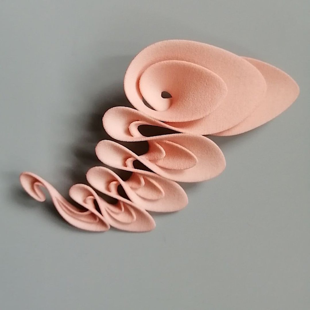sasaragi brooch pinkbeige - 胸针 - 塑料 粉红色