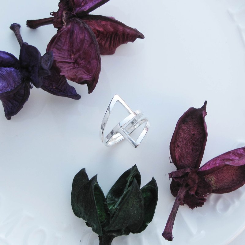 【手工定制银饰】裸空几何 | 个性造型 手工纯银戒指 | 大员囡仔 - 戒指 - 纯银 银色