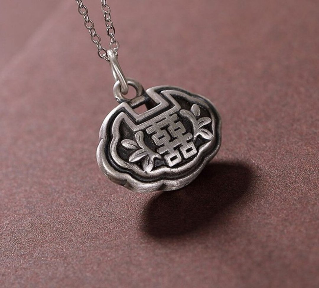 China Chic Vintage Design Lock Pendants for Women Real 990 Silver Thai Silver XI - 长链 - 纯银 银色