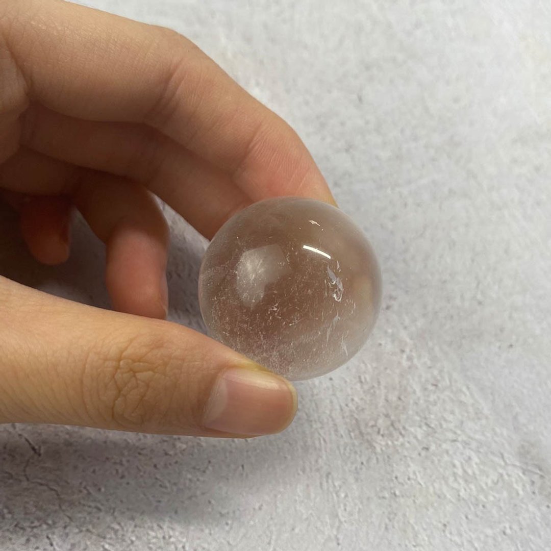 【微瑕特惠】水晶球 - 白水晶 办公室摆饰 一物一图 不伤心福利品 - 摆饰 - 宝石 透明