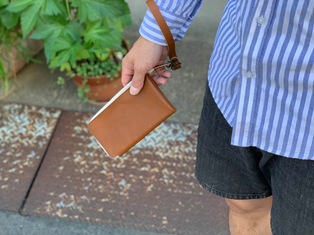 PETANT Antique charm deepening light Brown Petant multi wallet PMW-BBBB-B that can also hold a smartphone - 皮夹/钱包 - 真皮 咖啡色