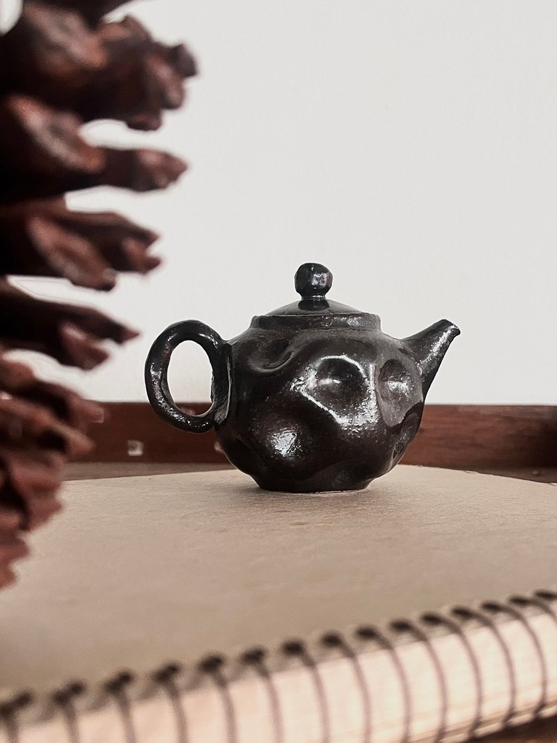 凹凸 正把壶 一三零 | 陶茶具 - 茶具/茶杯 - 陶 黑色
