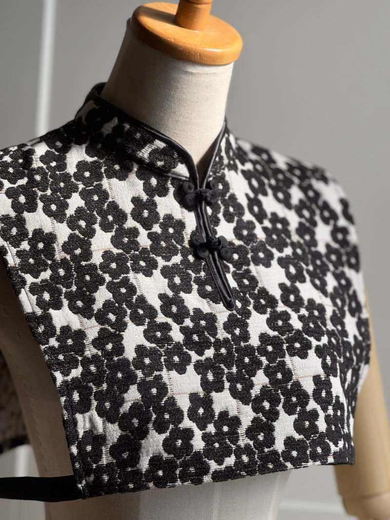 中国风领饰 / 弹珠花纹 - 旗袍 - 聚酯纤维 黑色