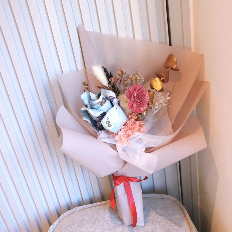 母亲节有钱花束。母亲节花束。花束。康乃馨。母亲节花礼 - 干燥花/捧花 - 植物．花 