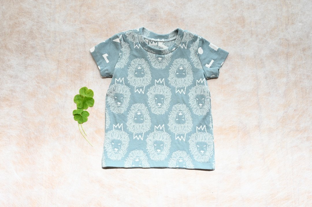 Aloe color lion t-shirt - 童装上衣 - 棉．麻 绿色