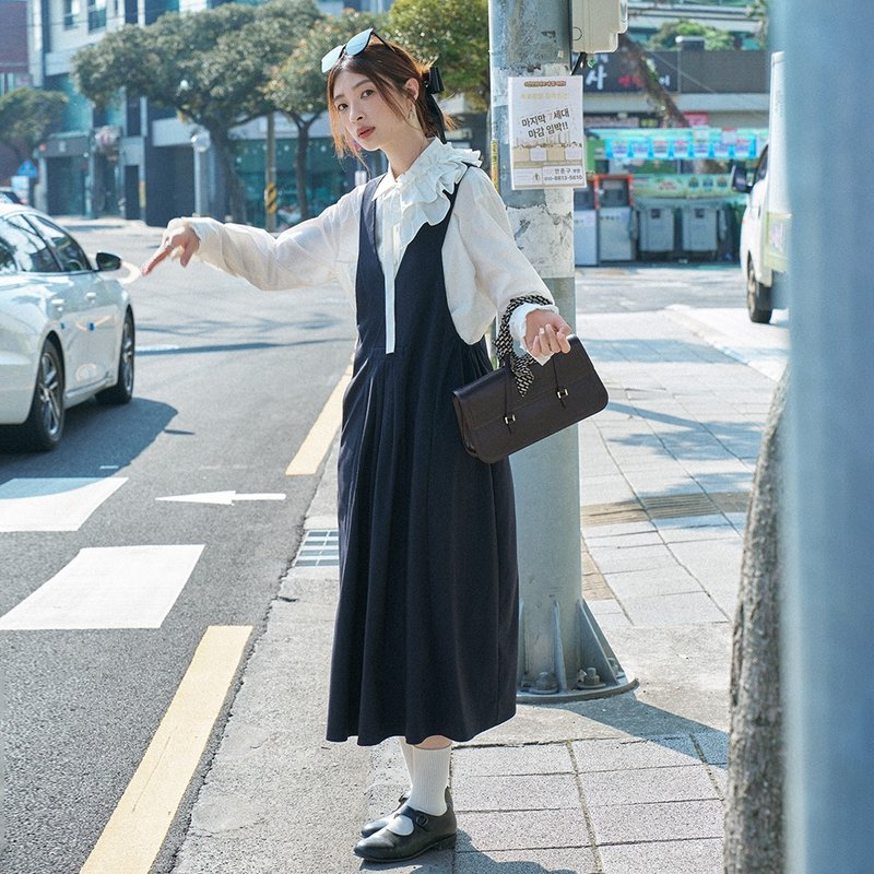 藏青色V领背心裙|洋装|秋款|Sora-1588 - 洋装/连衣裙 - 聚酯纤维 