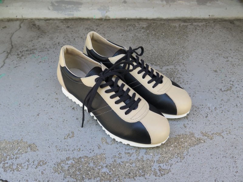 【经典配色】经典设计与真皮质感！EMA 运动鞋 / 黑 x 米白 - 女款休闲鞋 - 真皮 白色