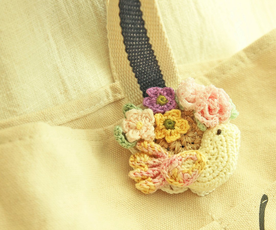 Sold Out 小鸟 粉红x淡黄 玫瑰 花簇 闪雪 胸针 别针 胸花 心意礼物 生日礼物 - 胸针 - 棉．麻 黄色