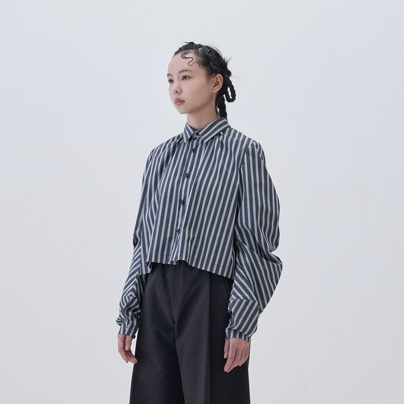 短版条纹弯曲袖衬衫 - 女装衬衫 - 棉．麻 灰色