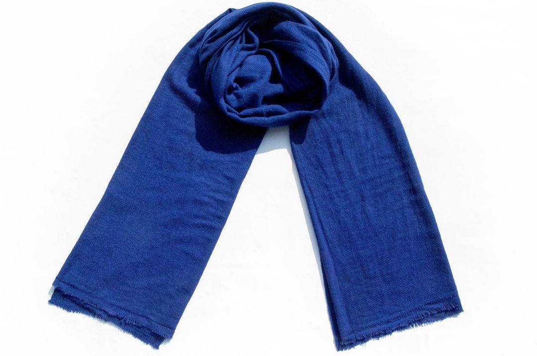 喀什米尔Cashmere/羊绒围巾/纯羊毛围巾披巾/戒指绒披肩-蓝色深海 - 围巾/披肩 - 羊毛 蓝色