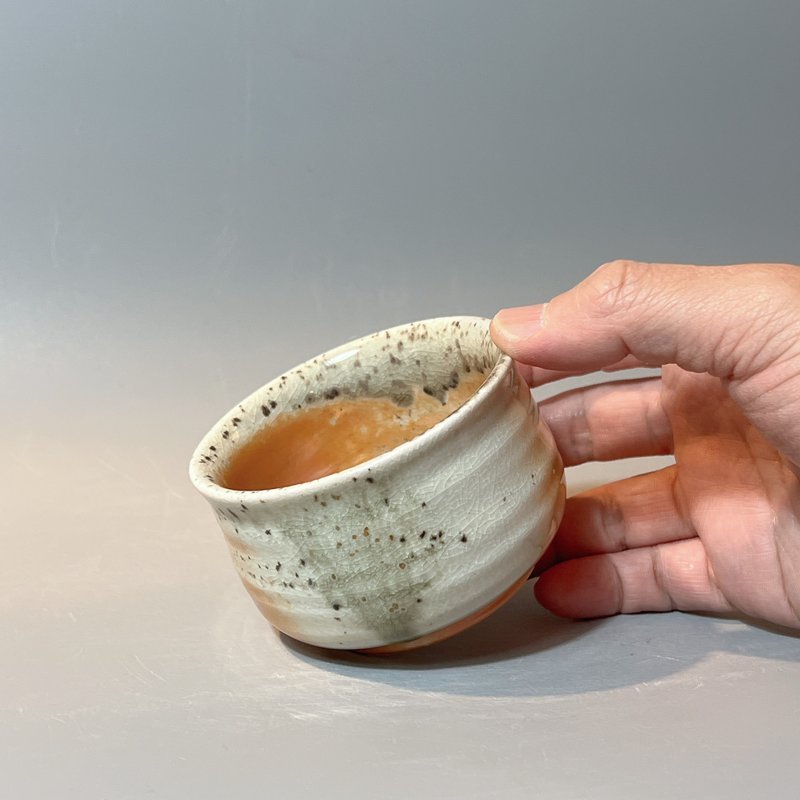 柴烧纯瓷土主人杯 / 螺旋纹系列 / 小平凡手作 - 茶具/茶杯 - 陶 