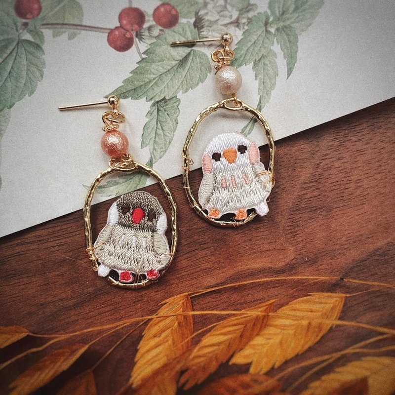 刺绣耳环 | 耳夹 / 耳钉 -笼中文雀 - 耳环/耳夹 - 绣线 多色