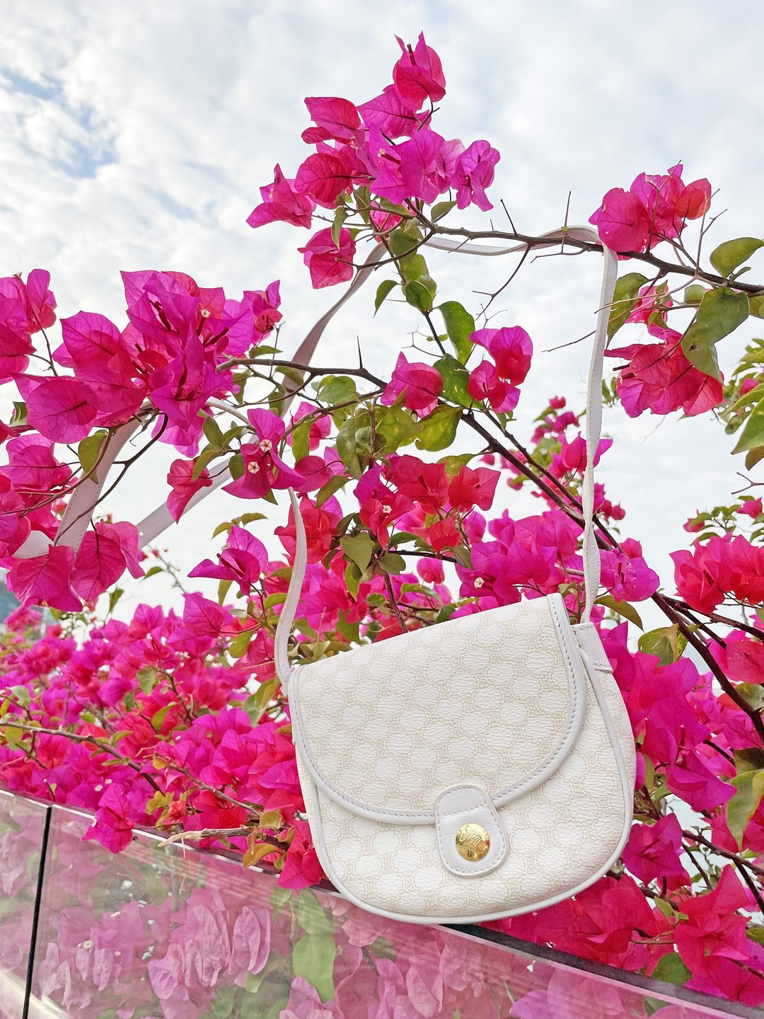 中古美品 CELINE 白凯旋门马鞍包半月包单肩包斜背包斜背包斜挎包 - 侧背包/斜挎包 - 真皮 白色