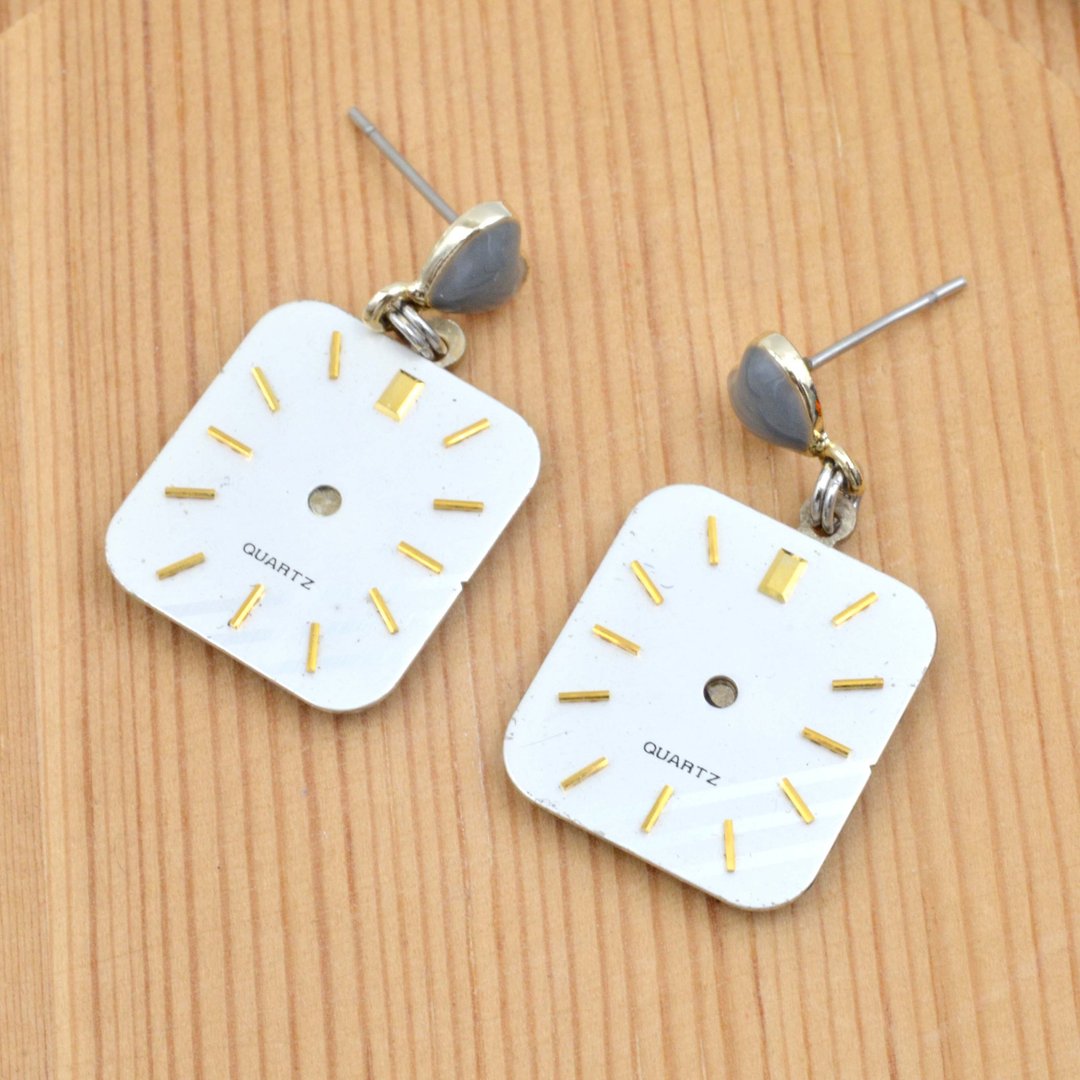 白金色配水钻方形古董表面耳环  Golden Vintage Dial Earrings - 耳环/耳夹 - 其他金属 白色