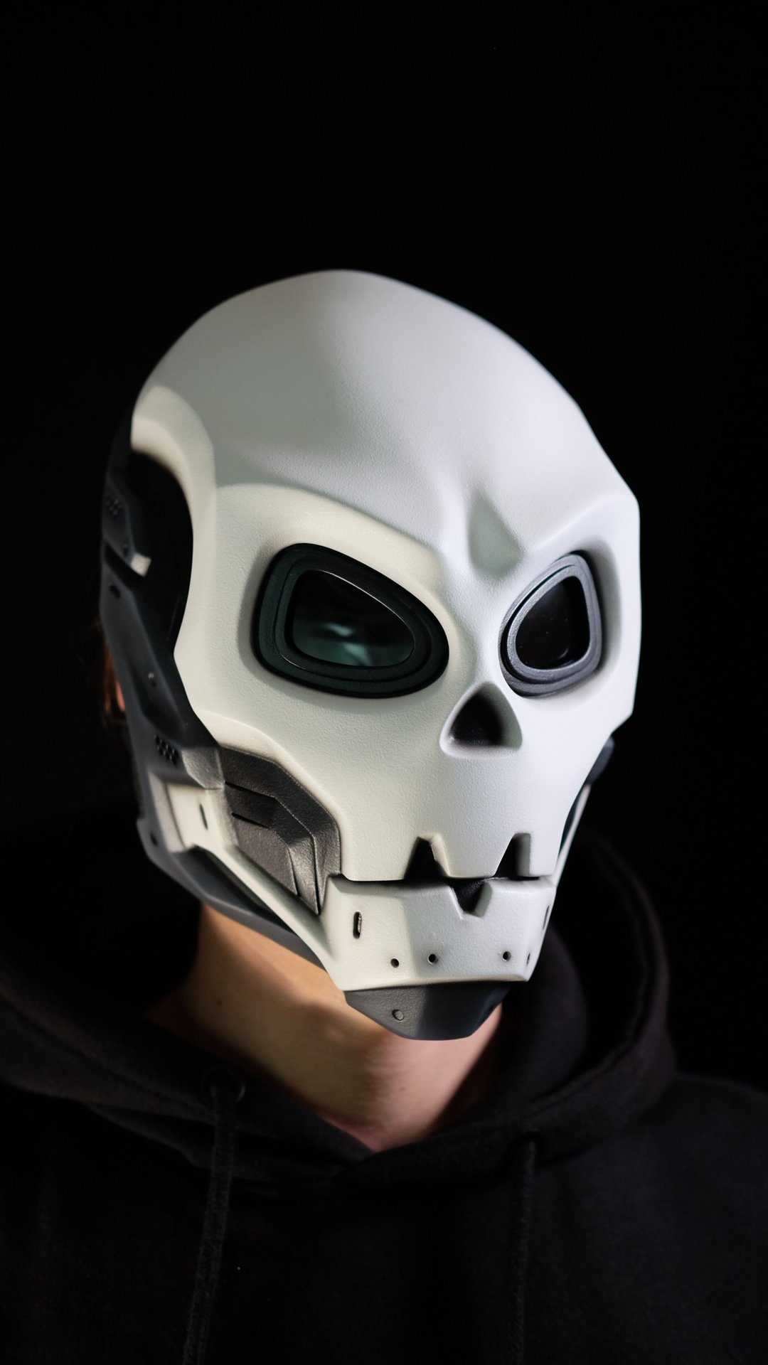 NEOSKULL mask in basic white and black colour scheme - 口罩 - 塑料 白色