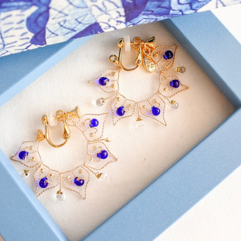 Iroka (Yoiyami) wire accessory - 耳环/耳夹 - 其他金属 金色