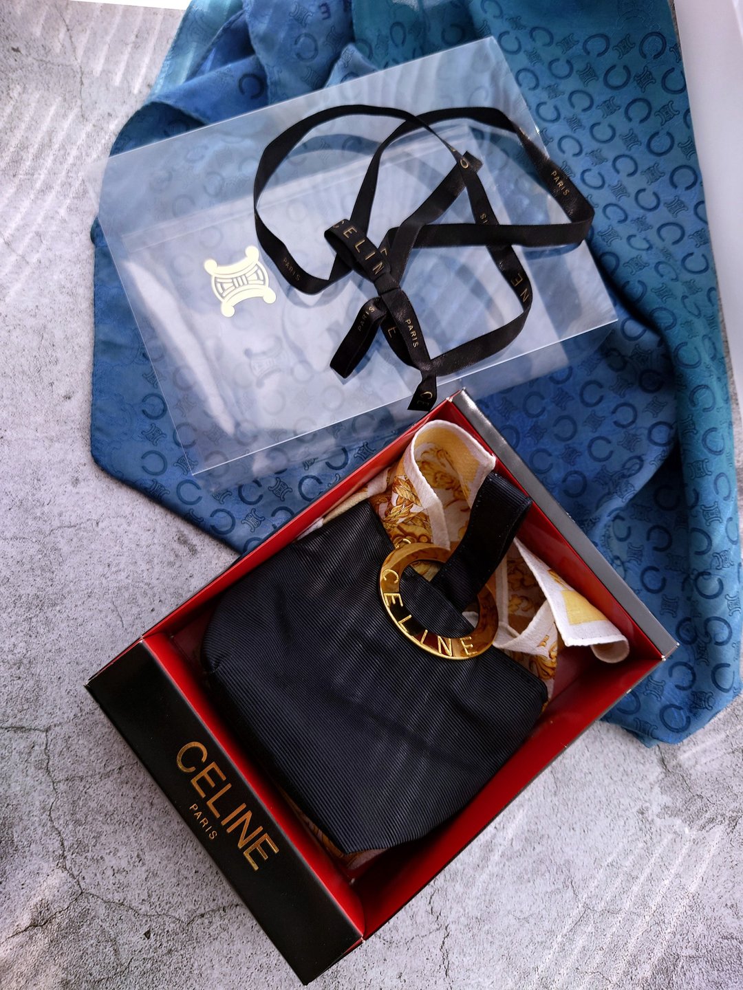 全新 CELINE 金环凯旋门 收纳袋化妆包 毛巾方巾手巾手帕礼盒套装 - 化妆包/杂物包 - 棉 黑色