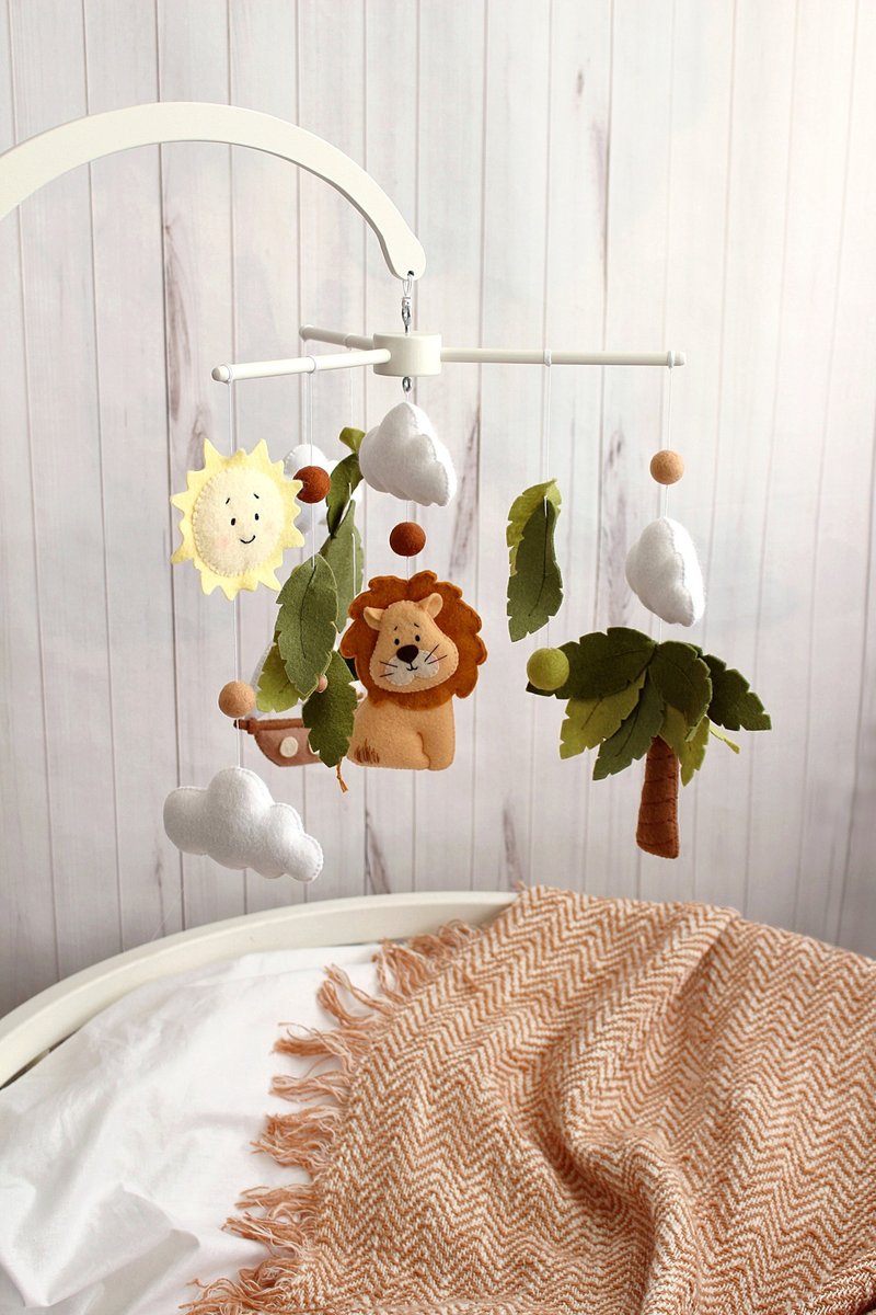 Lion felt baby mobile, Africa woodland cot mobile, Safari nursery crib mobile - 玩具/玩偶 - 环保材料 