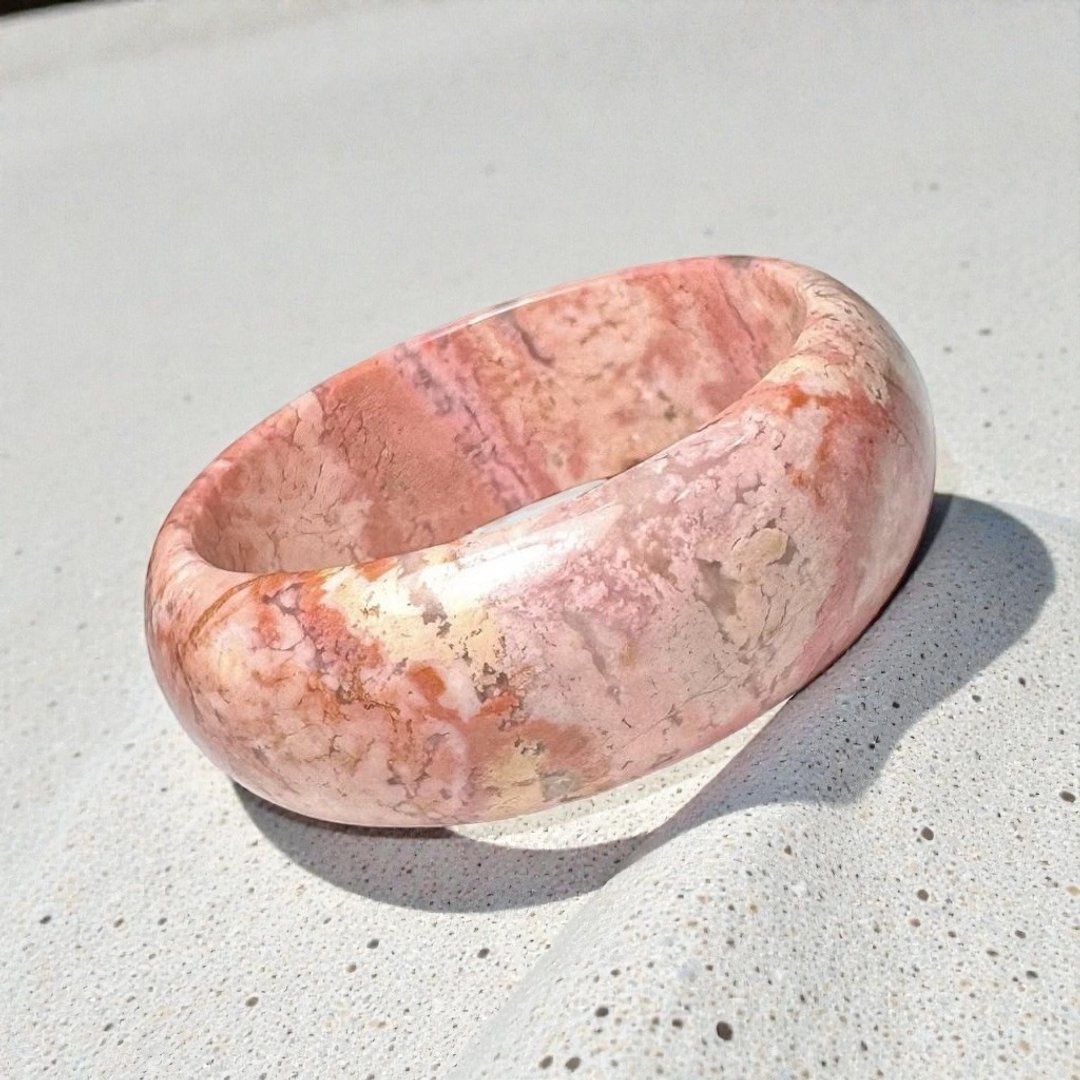 蔷薇辉石 手镯 全粉玉化 老矿原矿 内径 59mm 玫瑰石 手环 桃花玉 - 手链/手环 - 玉石 粉红色