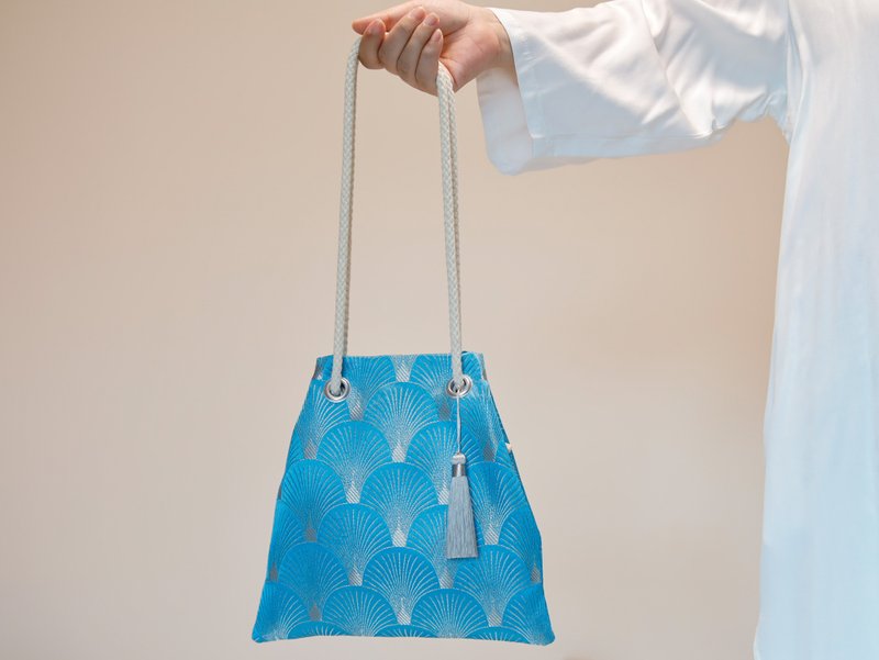 FUJIYAMA 侧背包 - 可肩背、斜背的 2WAY 极简侧背包 - 手提包/手提袋 - 丝．绢 蓝色