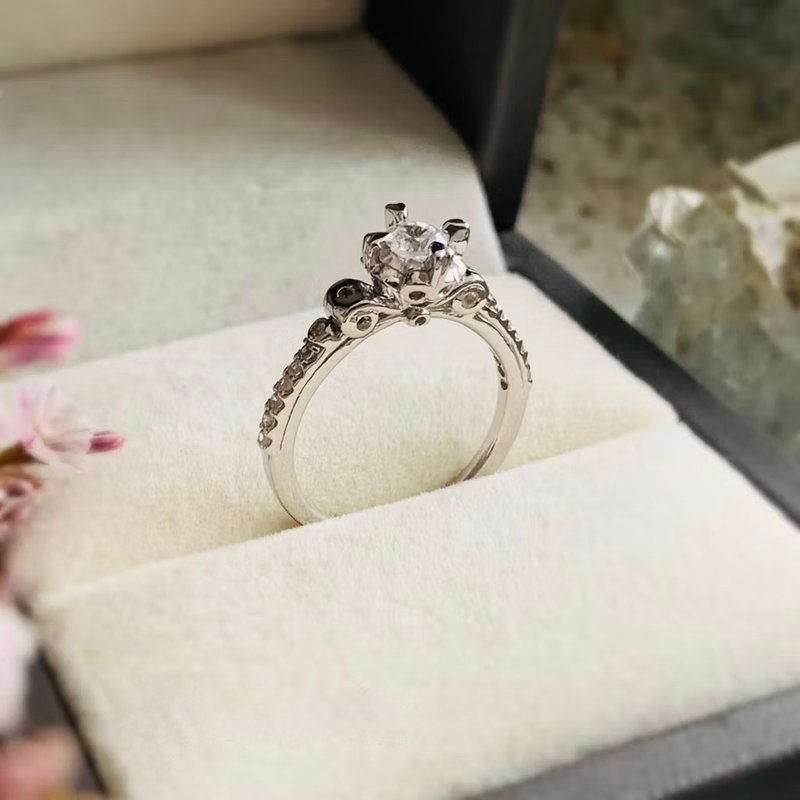 白色锆石戒指, 凸起形状, 圆形切割宝石, 4毫米。 - 戒指 - 半宝石 透明